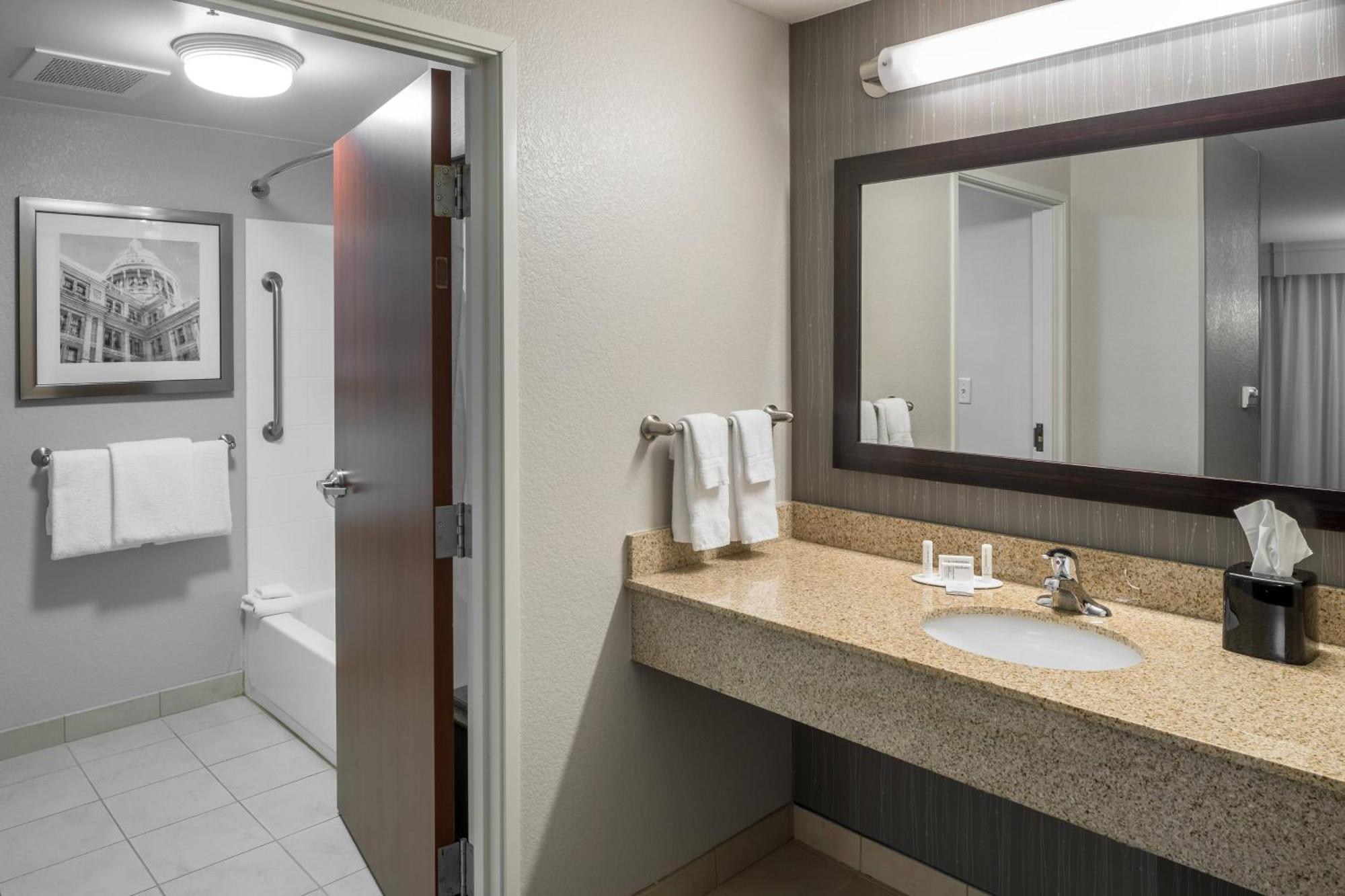 Courtyard By Marriott Austin Parmer Tech Ridge Esterno foto